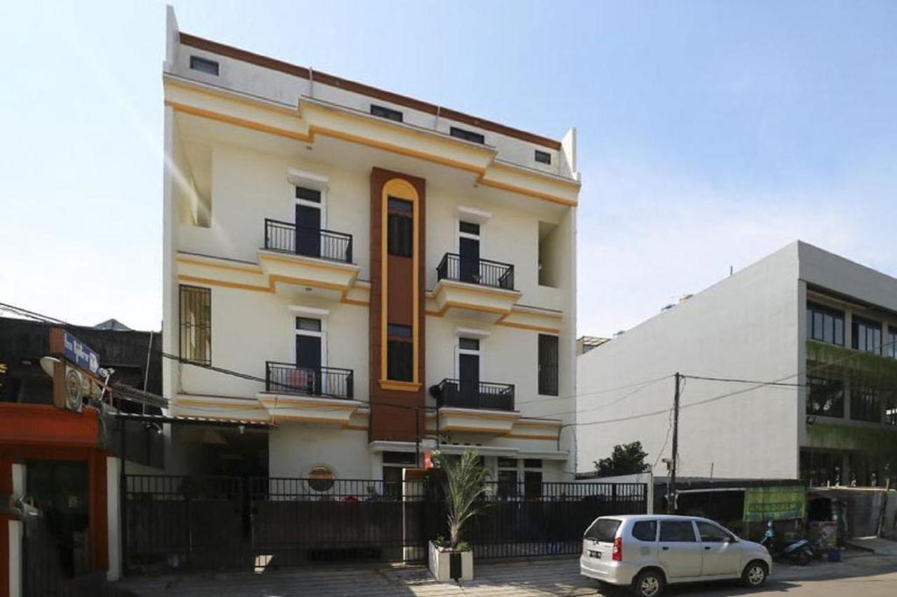 Oyo 90489 Kejora Homestay Джакарта Экстерьер фото