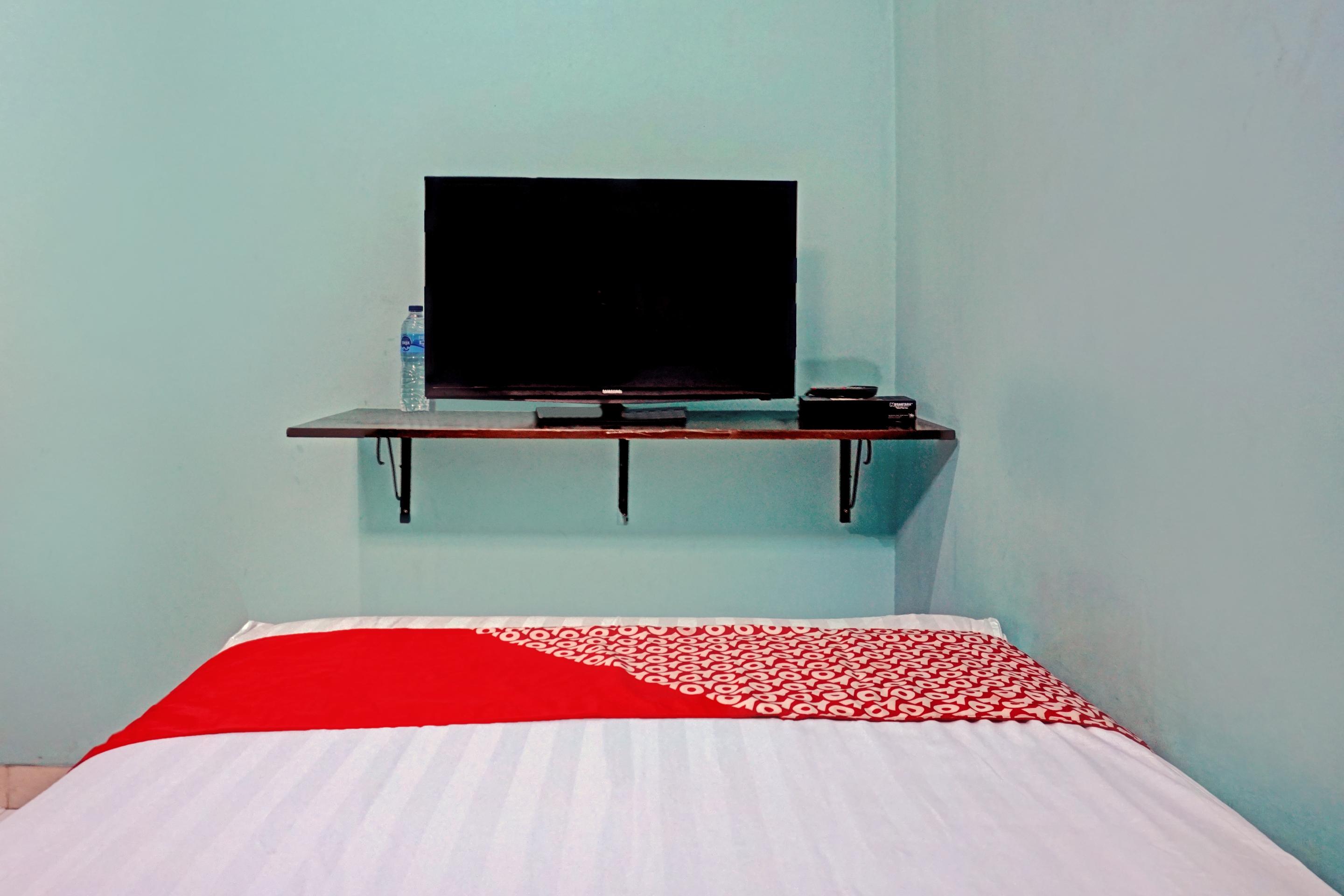 Oyo 90489 Kejora Homestay Джакарта Экстерьер фото
