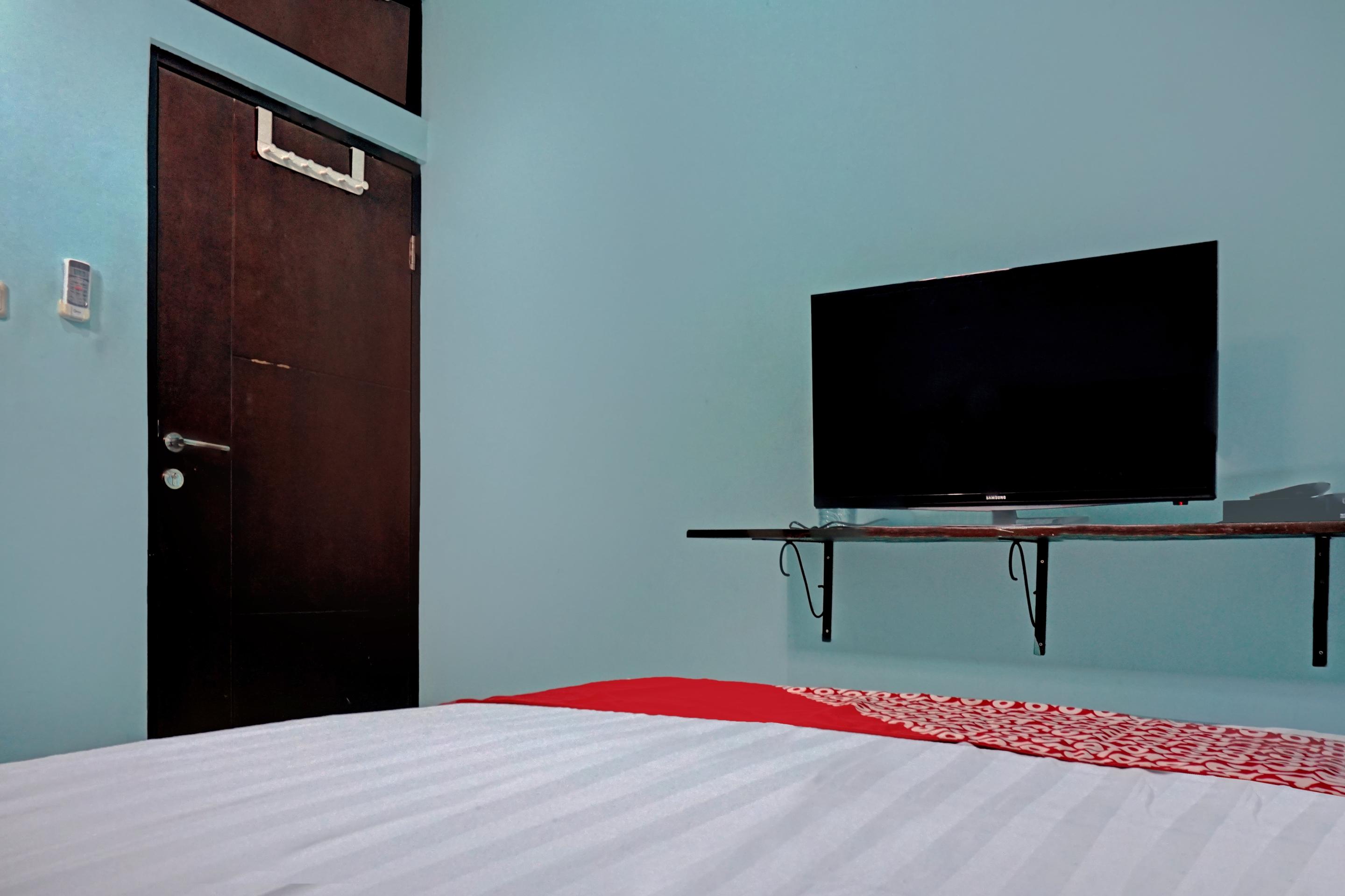 Oyo 90489 Kejora Homestay Джакарта Экстерьер фото