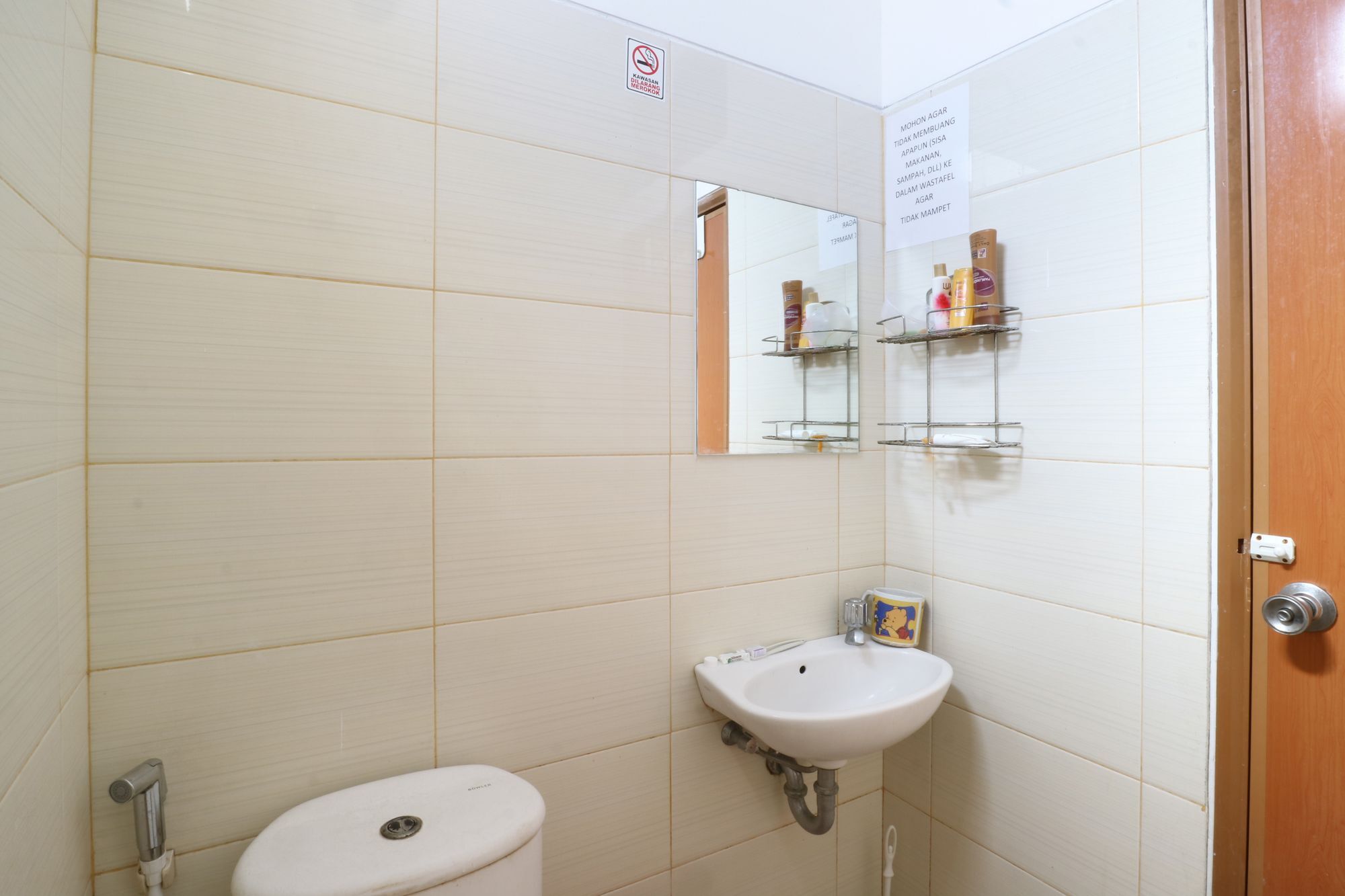 Oyo 90489 Kejora Homestay Джакарта Экстерьер фото